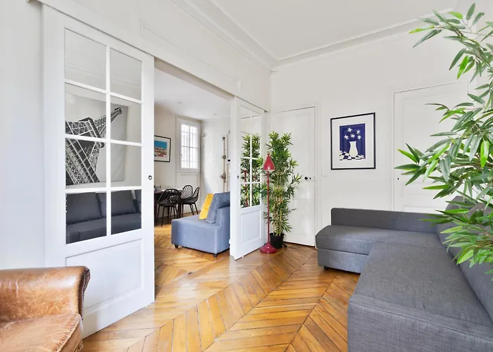 Quartier Champ De Mars Free Netflix * París